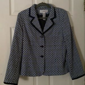 Beautiful ladies, Sag Harbor blazer, size 12